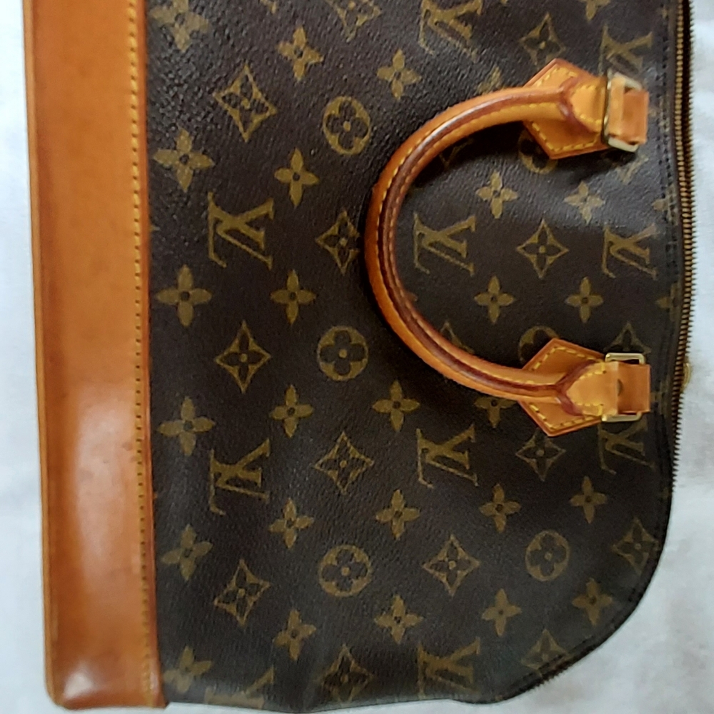 Authentic Alma Louis Vuitton